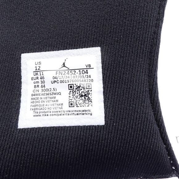 SLD NEW Size 12 Men's Jordan Hydro XI Retro Slide Sandals FN2452-104 White - Picture 2 of 7